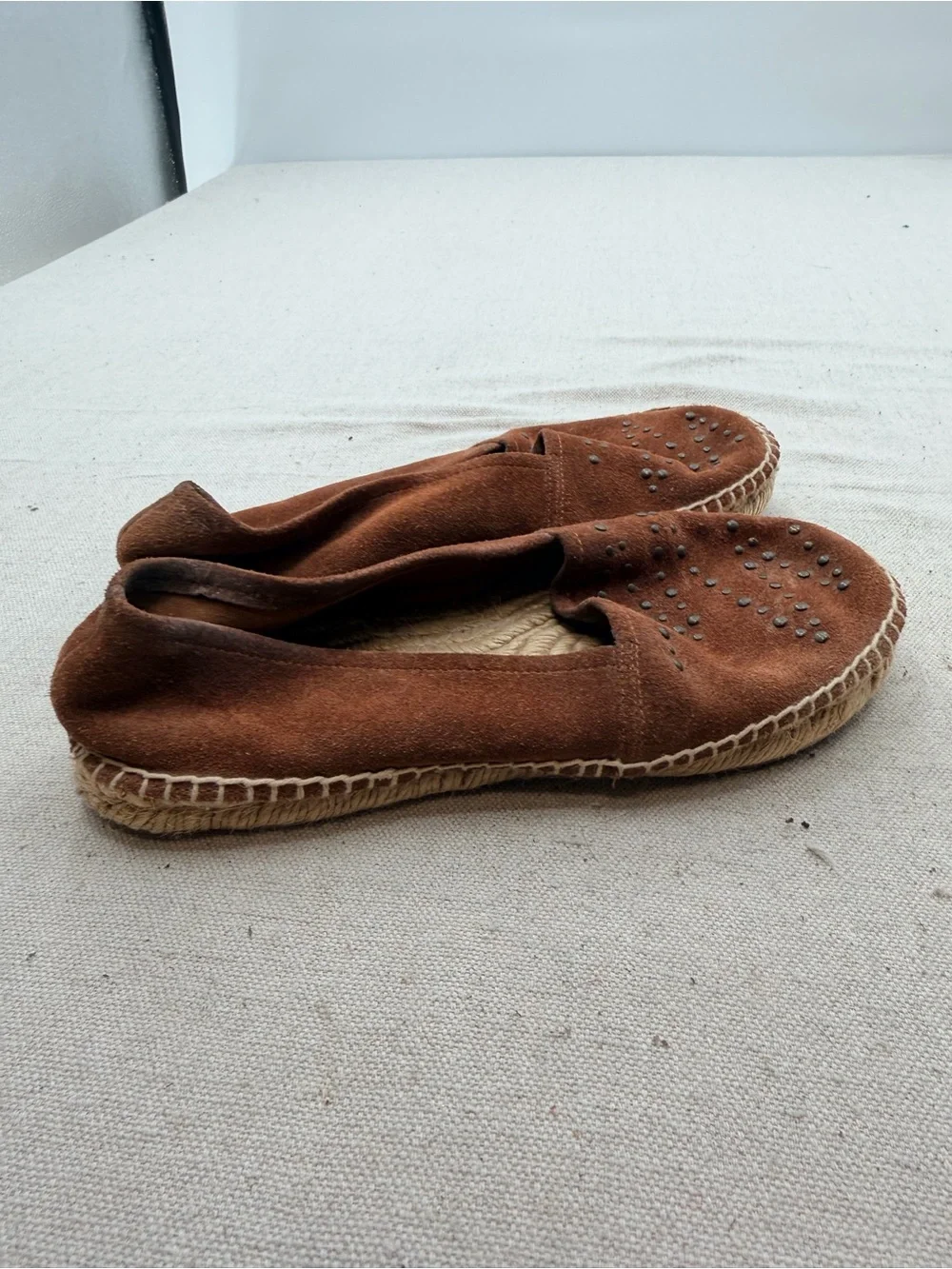 Nine West slip styling suede